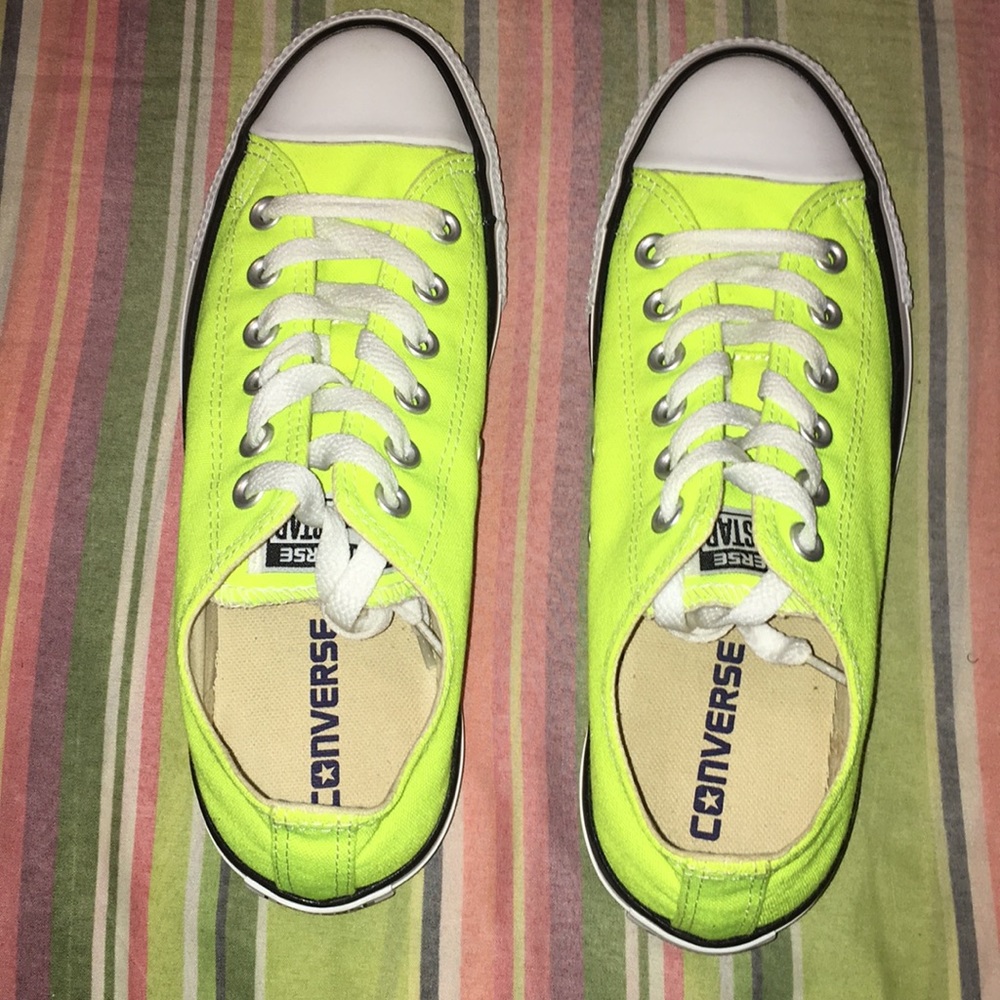 Women converse